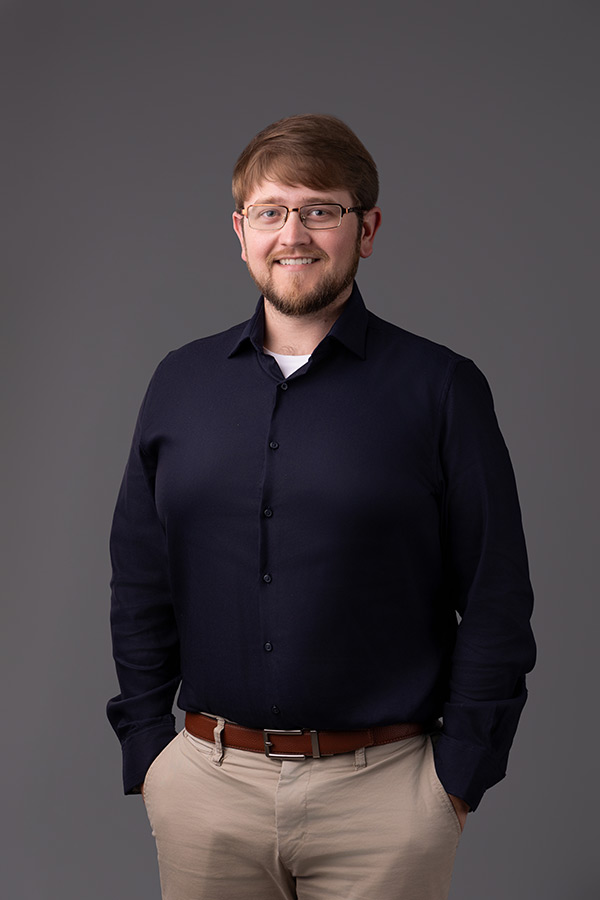Headshot photo of Heath Hinton