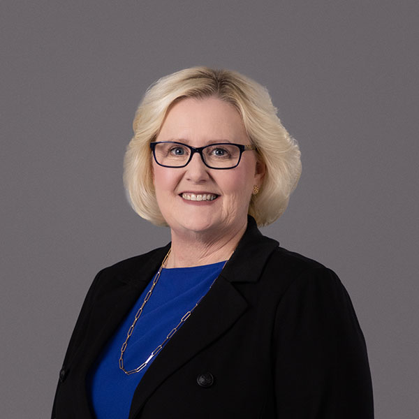 Headshot photo of Sarah Quesenberry